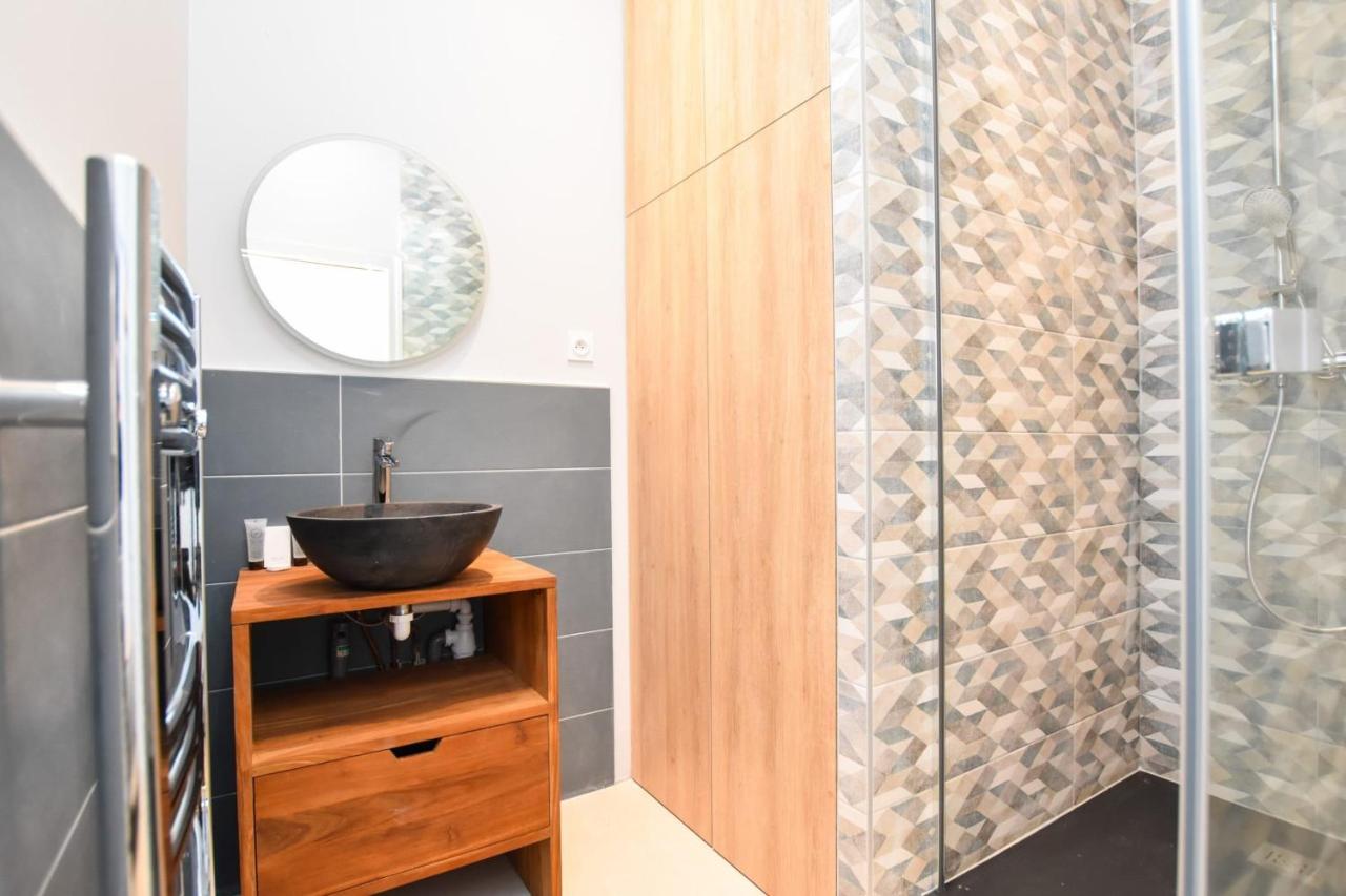 Chic Apartment - 2Br-6P - Gare Du Nord パリ エクステリア 写真